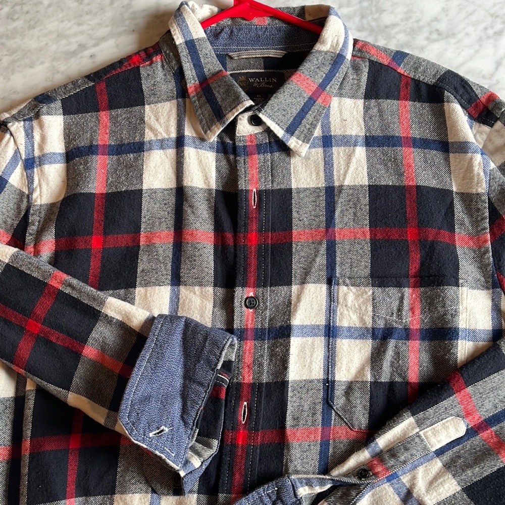 Wallin & Bros Flannel Shirt. Red, white and blue. Size XL.
